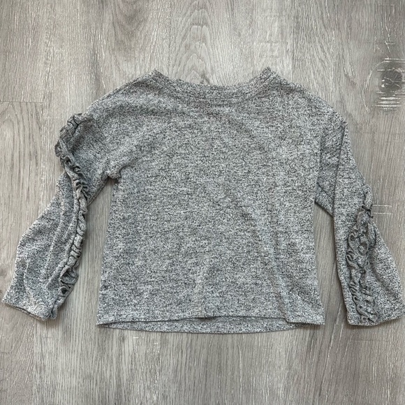 Girls ruffled long sleeve - Picture 1 of 3